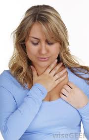 tratamentos naturais para aliviar a dor de garganta