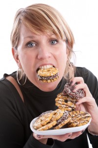  Comer açúcar refinado nos deixa à mercê de um transtorno alimentar muito complicado: a compulsão alimentar 